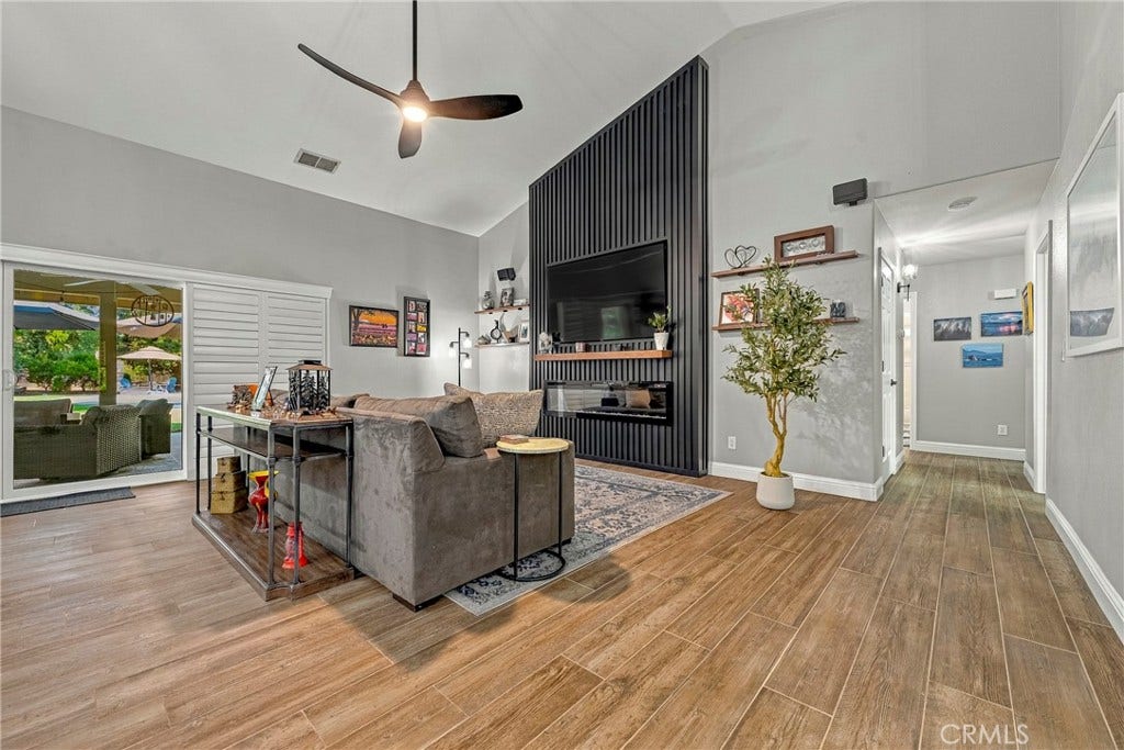 3247 Willow Run, Merced, CA 95340 3247 Willow Run, Merced, CA 95340