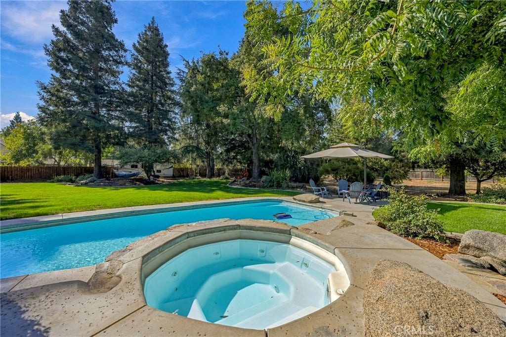 3247 Willow Run, Merced, CA 95340 3247 Willow Run, Merced, CA 95340