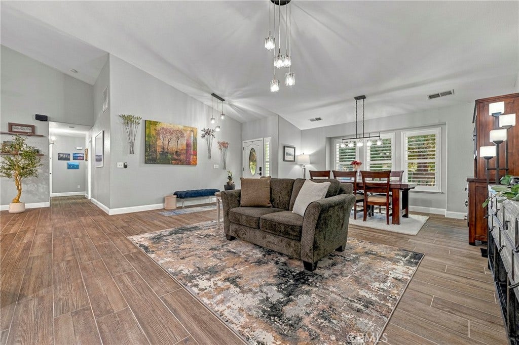 3247 Willow Run, Merced, CA 95340 3247 Willow Run, Merced, CA 95340