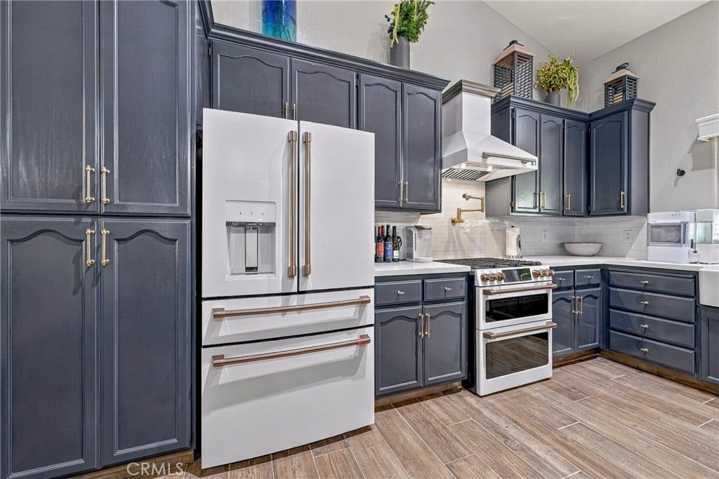 3247 Willow Run, Merced, CA 95340 3247 Willow Run, Merced, CA 95340