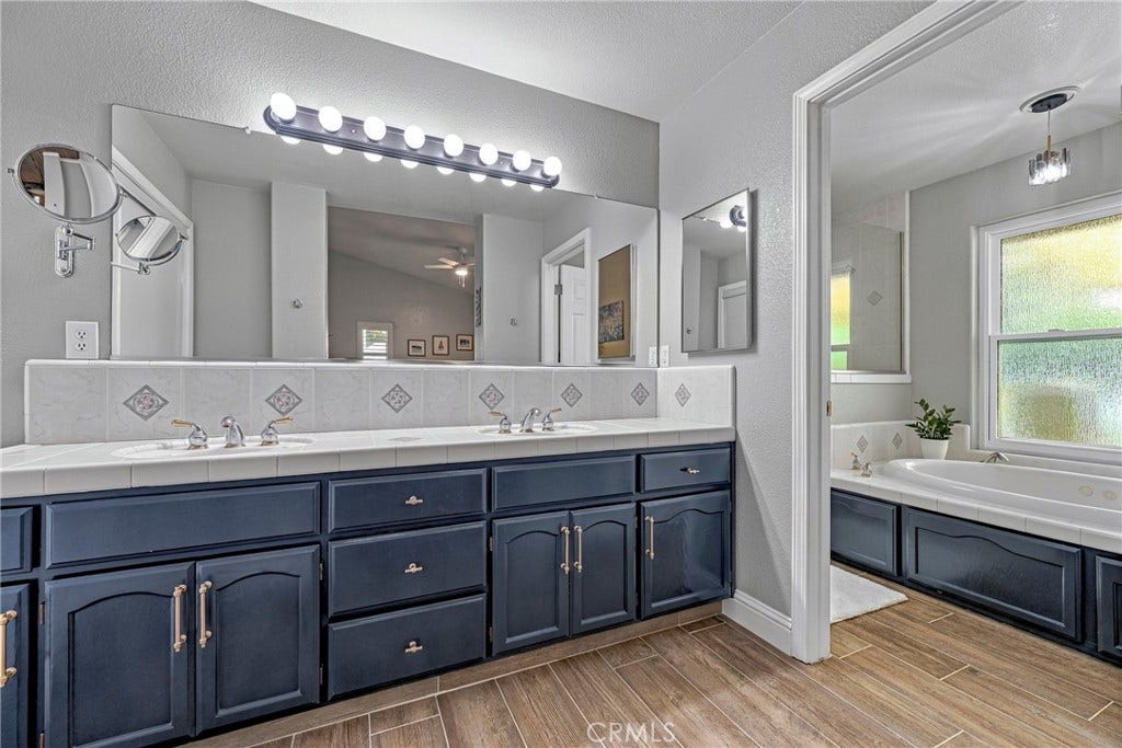 3247 Willow Run, Merced, CA 95340 3247 Willow Run, Merced, CA 95340