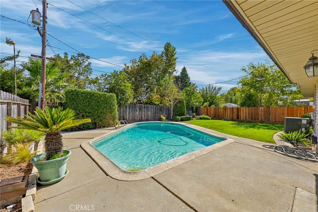 3224 Nottingham, Merced, CA 95340 3224 Nottingham, Merced, CA 95340