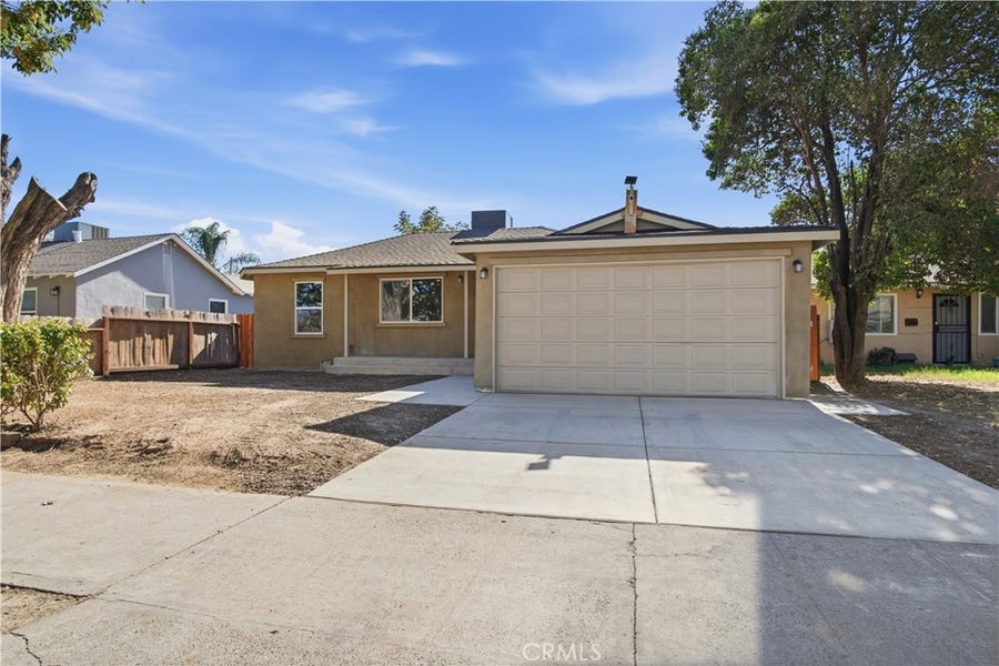 Property photo for 832 W 9th, Merced, CA