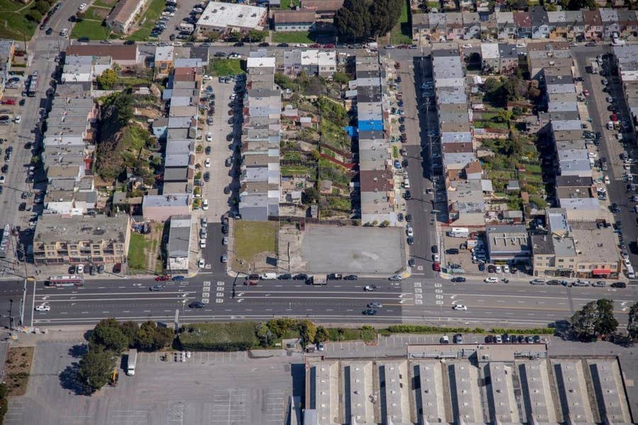 Property photo for 2321 Geneva Avenue, Daly City, CA