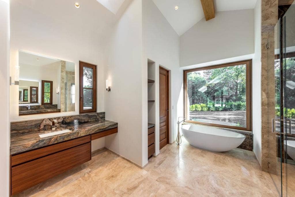 7 Blue Ridge Lane, Woodside, CA 94062 7 Blue Ridge Lane, Woodside, CA 94062