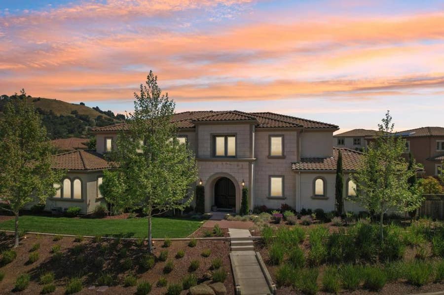 Property photo for 18600 Corte Arcangel, Morgan Hill, CA