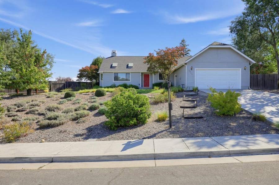 Property photo for 2468 Falcon Drive, Paso Robles, CA