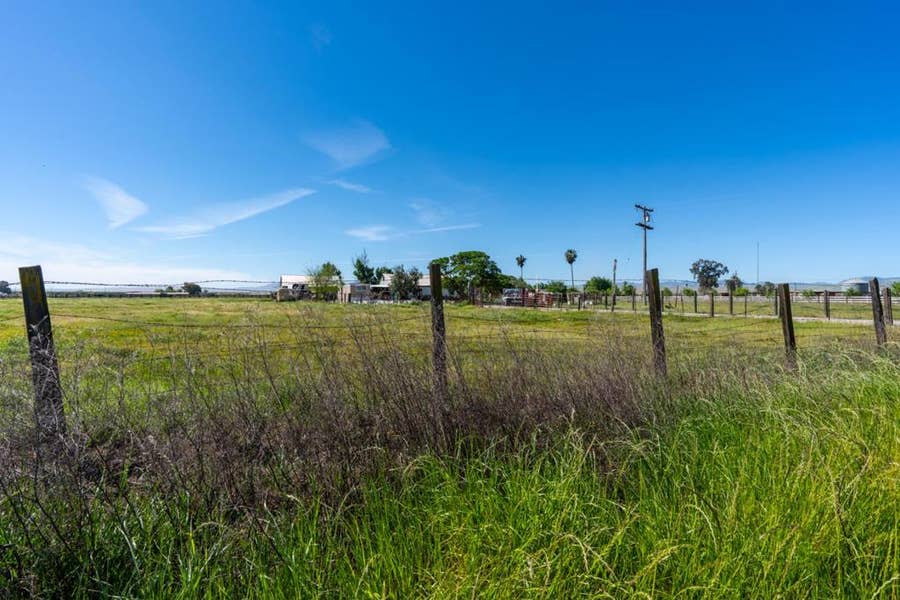 Property photo for 23429 Highway 152, Los Banos, CA