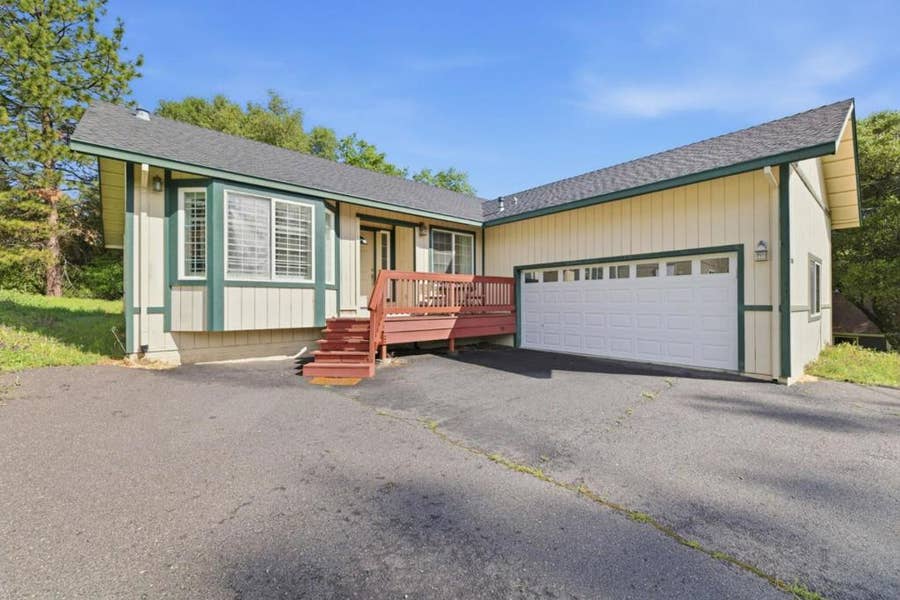 Property photo for 13074 Jackson Mill Drive, Groveland, CA