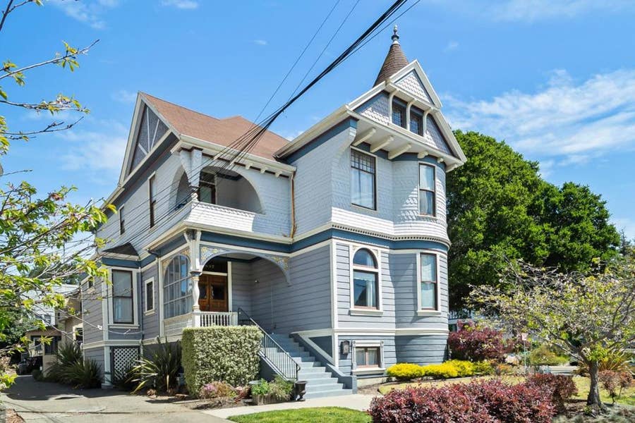 Property photo for 1837 Clinton Avenue, Alameda, CA
