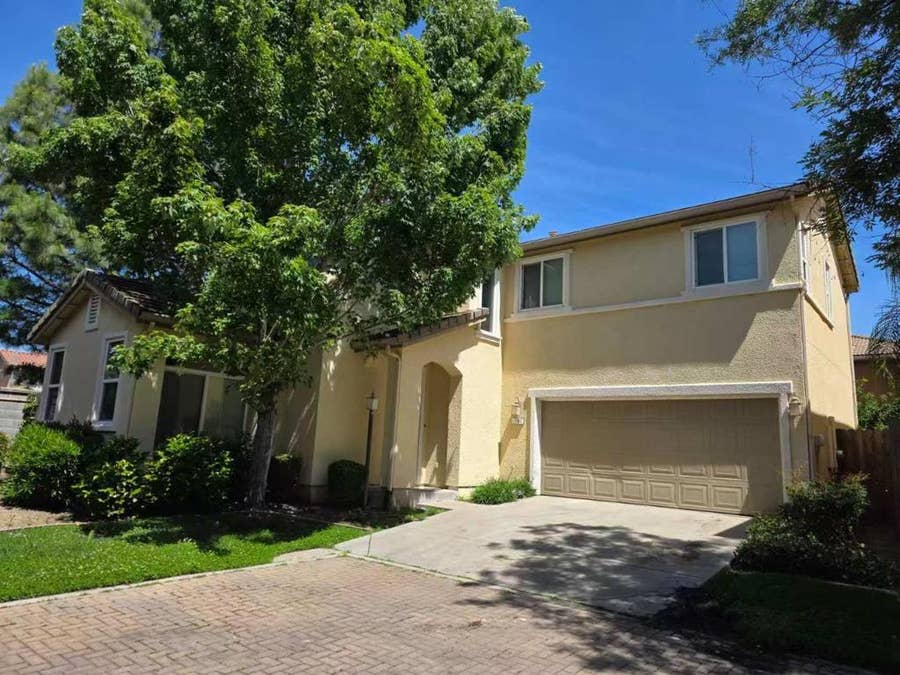Property photo for 18 Crevalle Place, Sacramento, CA