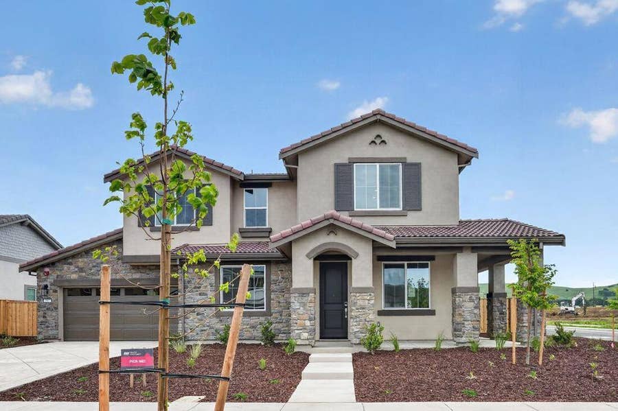Property photo for 197 Golden Gate Lane, Vacaville, CA