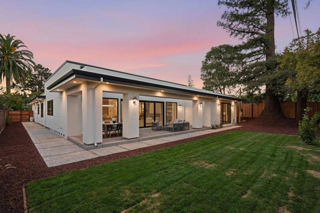 685 Riviera Drive, Los Altos, CA 94024