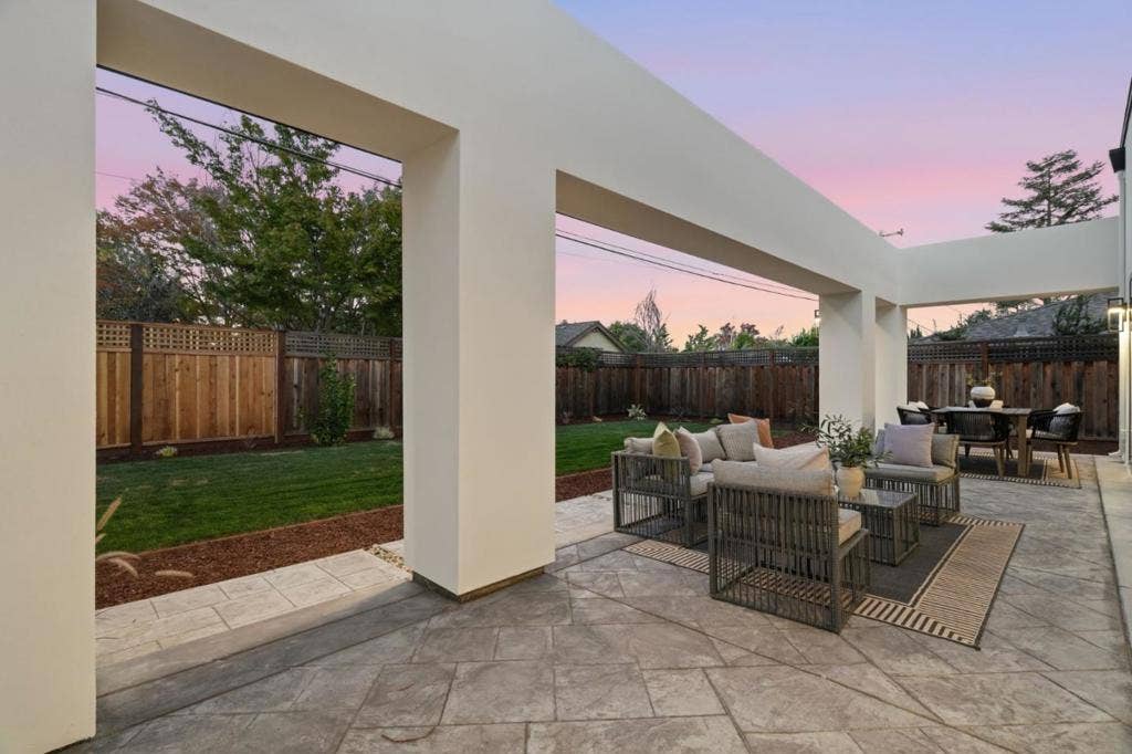 685 Riviera Drive, Los Altos, CA 94024