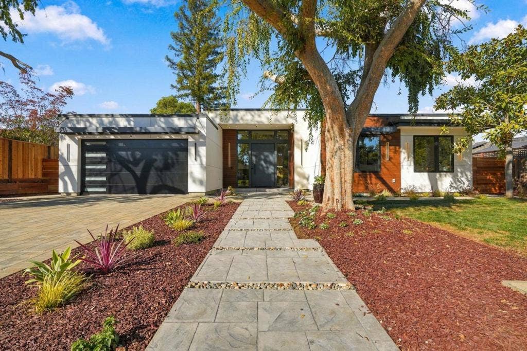 685 Riviera Drive, Los Altos, CA 94024