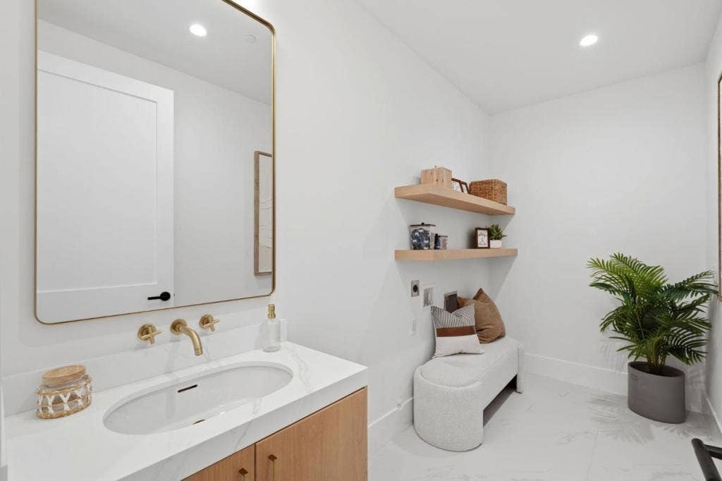 685 Riviera Drive, Los Altos, CA 94024