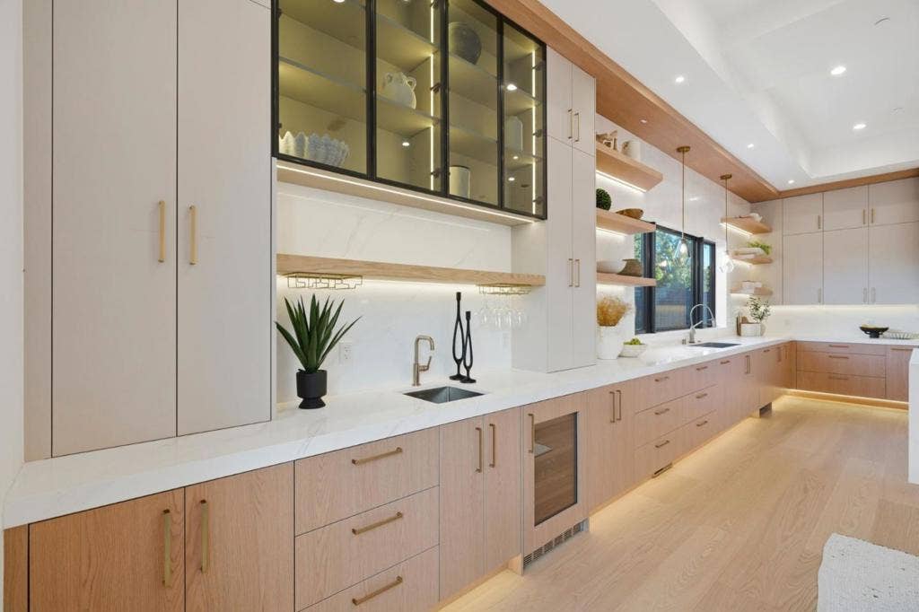 685 Riviera Drive, Los Altos, CA 94024