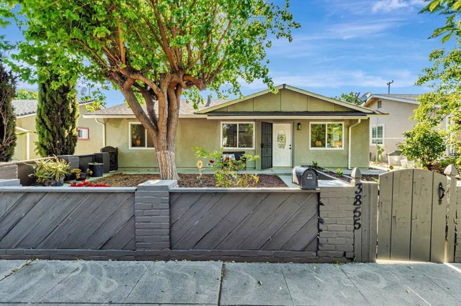 Property photo for 3855 KAUAI Drive, San Jose, CA