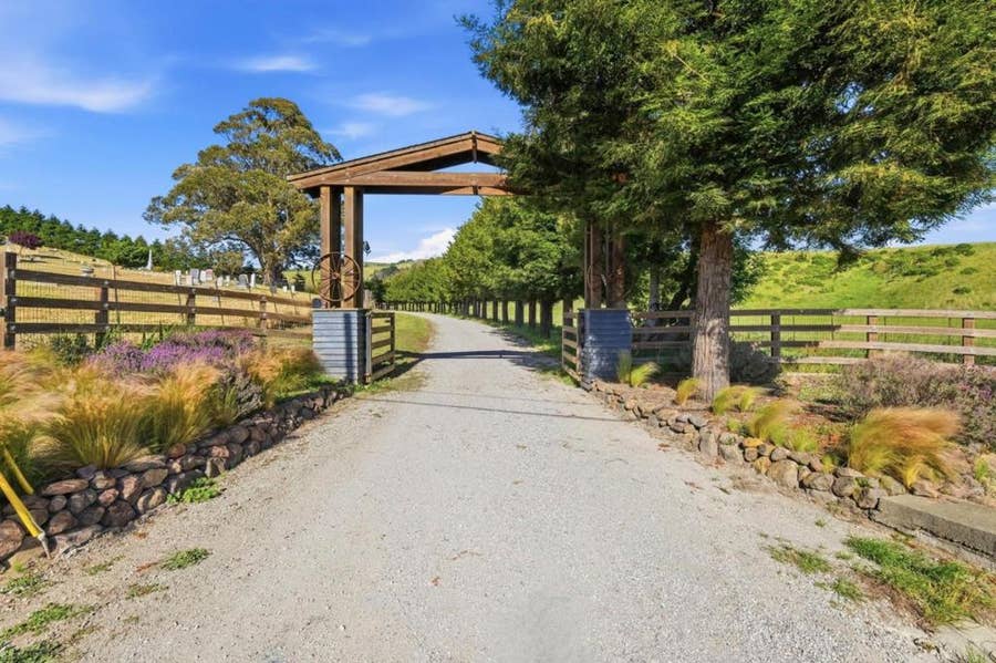 Property photo for 560 Stage Road, Pescadero, CA