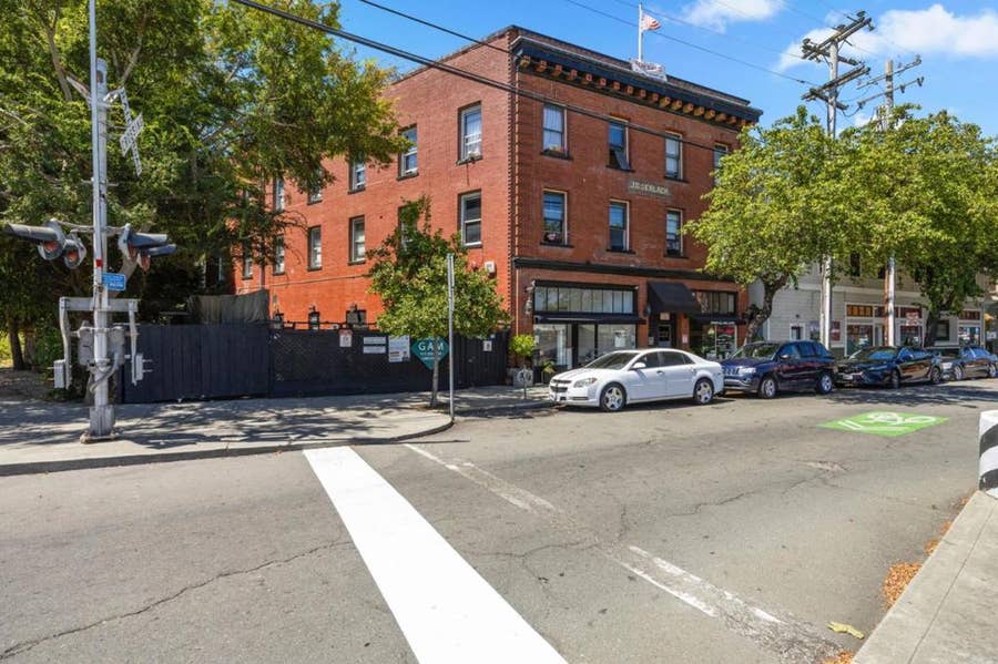 Property photo for 1 W Richmond Avenue, Richmond, CA