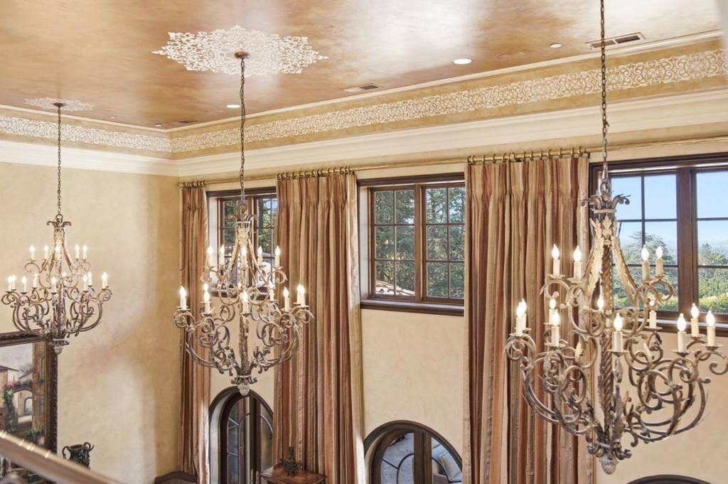 10285 Magdalena Road, Los Altos Hills, CA 94024 10285 Magdalena Road, Los Altos Hills, CA 94024