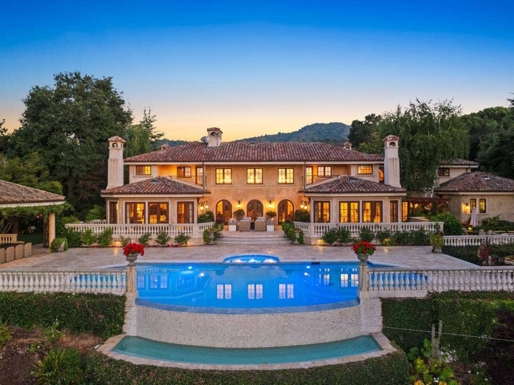 10285 Magdalena Road, Los Altos Hills, CA 94024 10285 Magdalena Road, Los Altos Hills, CA 94024