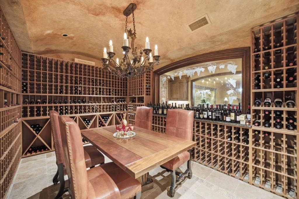 10285 Magdalena Road, Los Altos Hills, CA 94024 10285 Magdalena Road, Los Altos Hills, CA 94024