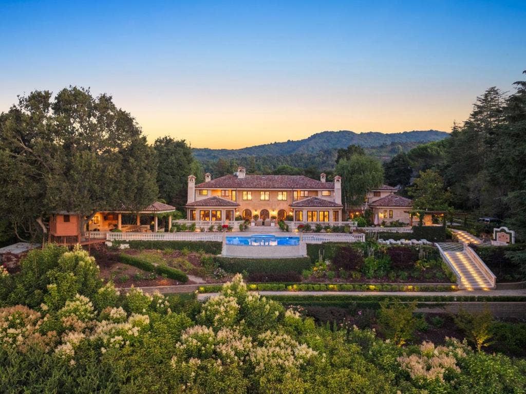 10285 Magdalena Road, Los Altos Hills, CA 94024 10285 Magdalena Road, Los Altos Hills, CA 94024