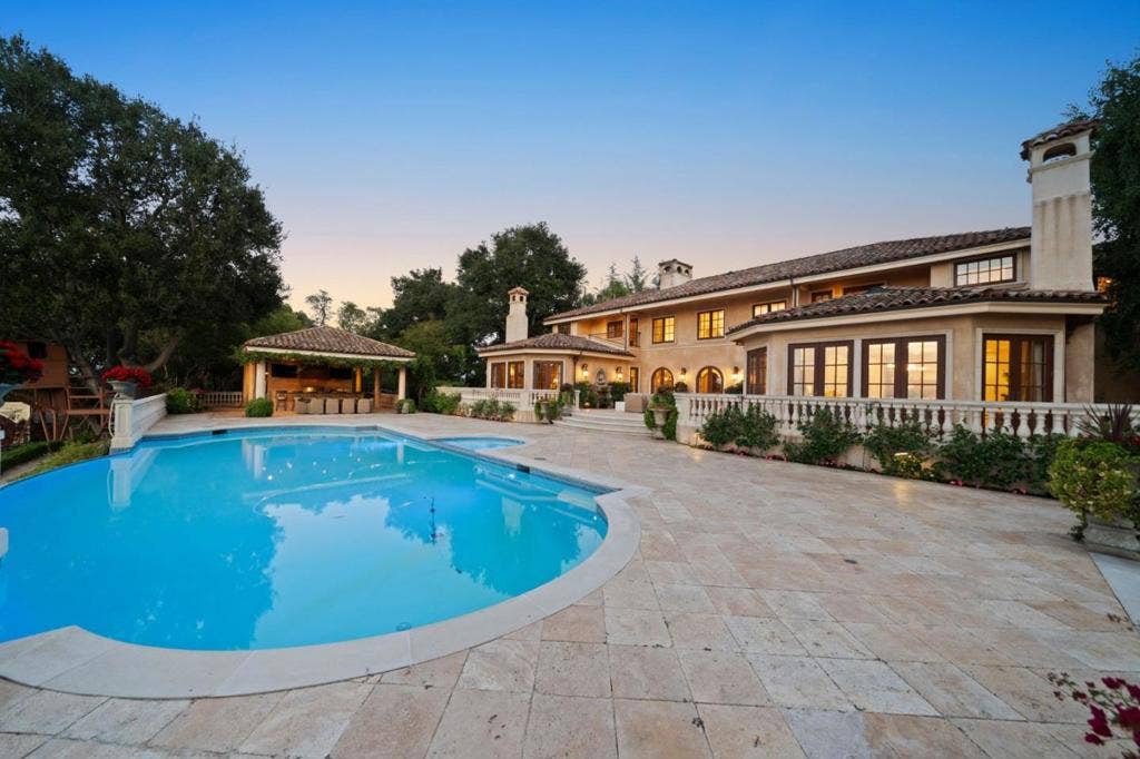 10285 Magdalena Road, Los Altos Hills, CA 94024 10285 Magdalena Road, Los Altos Hills, CA 94024
