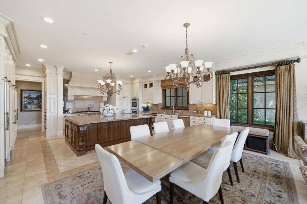 10285 Magdalena Road, Los Altos Hills, CA 94024 10285 Magdalena Road, Los Altos Hills, CA 94024