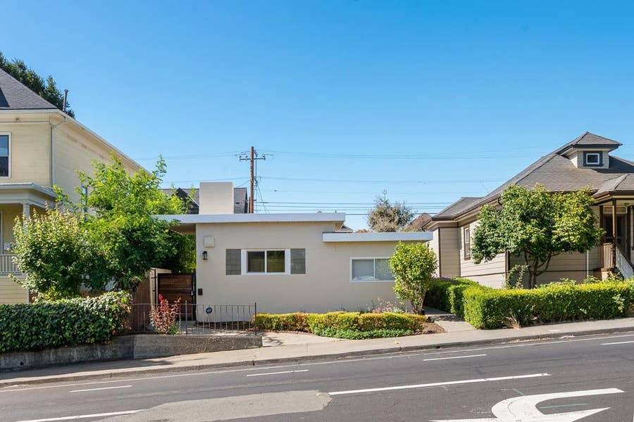 Property photo for 841 Georgia Street, Vallejo, CA