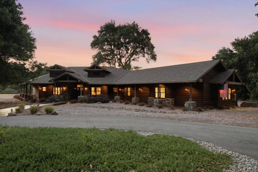 Property photo for 12401 Merriman Lane, Gilroy, CA