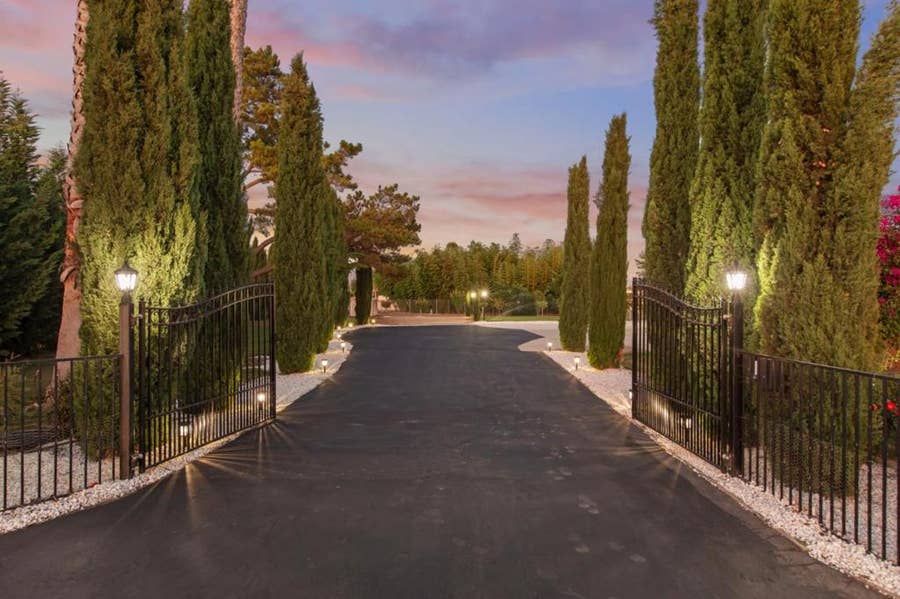 Property photo for 433 Briggs Road, Hollister, CA