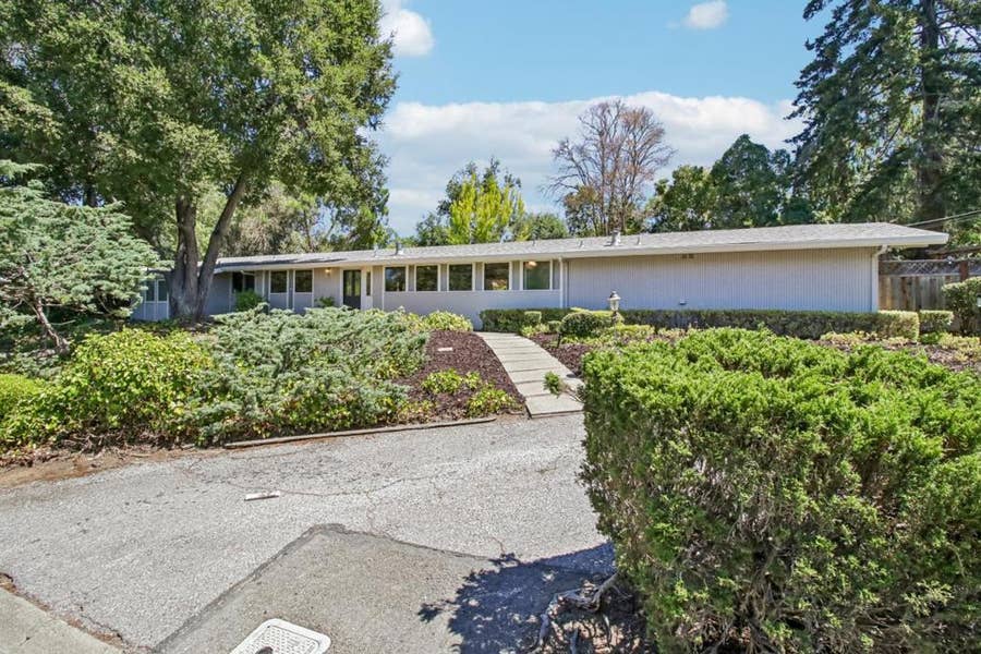 Property photo for 18570 Montpere Way, Saratoga, CA