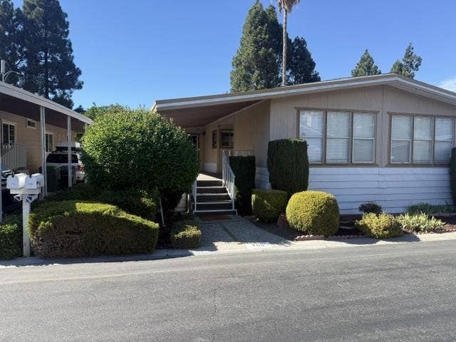 709 Millstream Drive, #709, San Jose, CA 95125 709 Millstream Drive, #709, San Jose, CA 95125