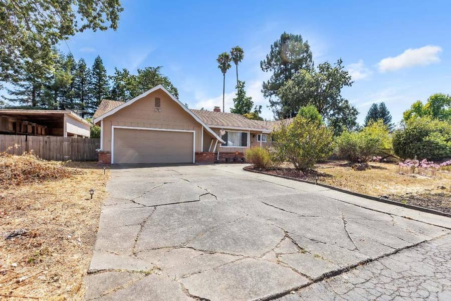Property photo for 533 Hart Lane, Sebastopol, CA