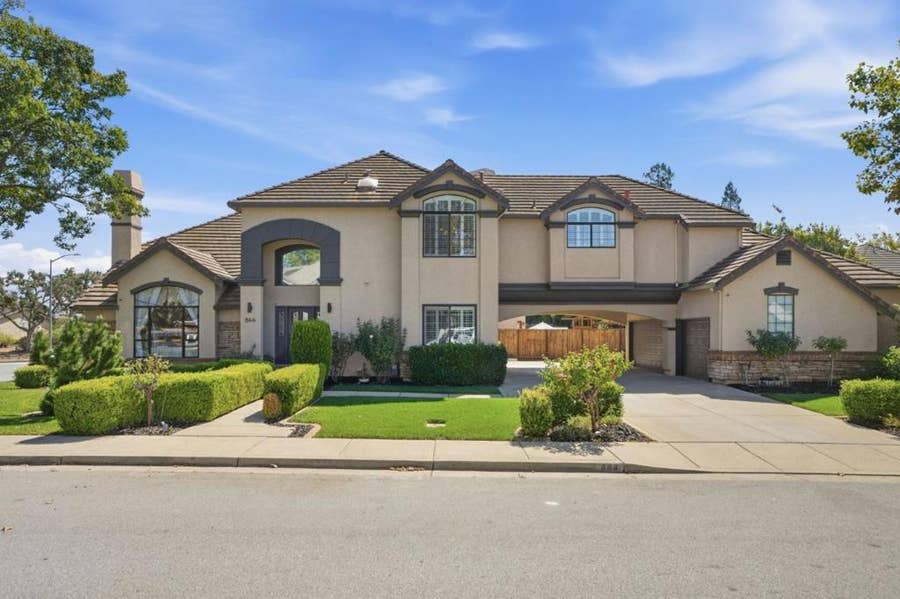 Property photo for 844 Black Walnut Way, Morgan Hill, CA