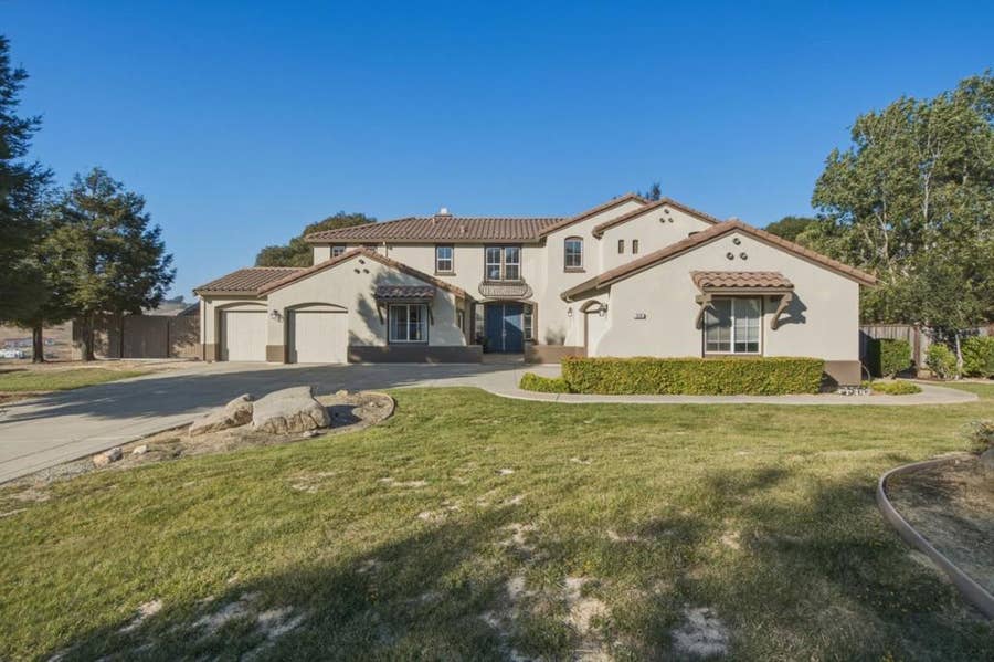 Property photo for 900 Via Vaquero Norte, San Juan Bautista, CA