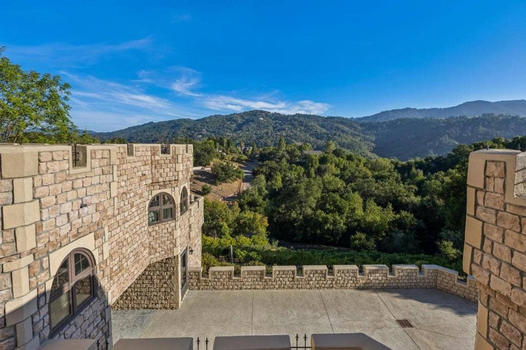 21449 Toll Gate Road, Saratoga, CA 95070