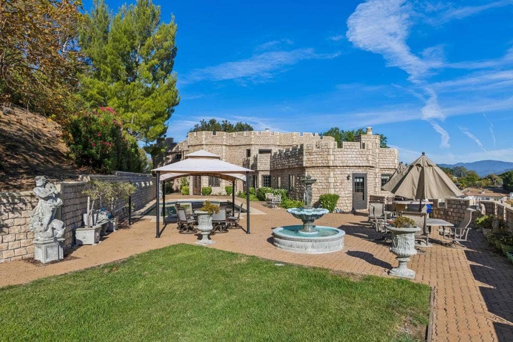21449 Toll Gate Road, Saratoga, CA 95070