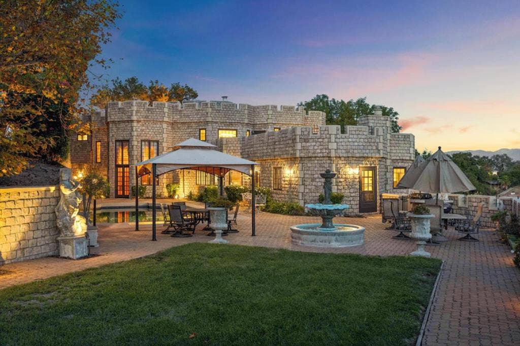21449 Toll Gate Road, Saratoga, CA 95070