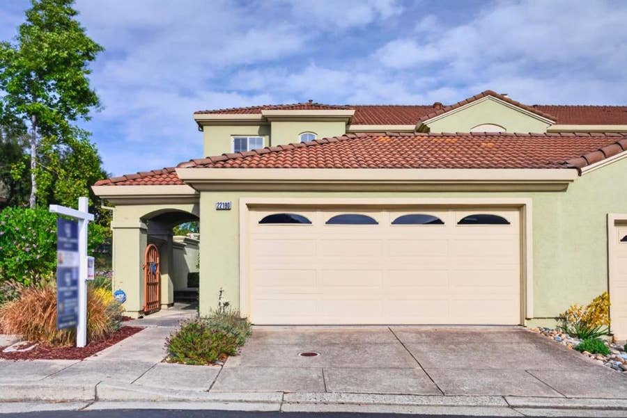 Property photo for 22190 W Lyndon Loop, Castro Valley, CA