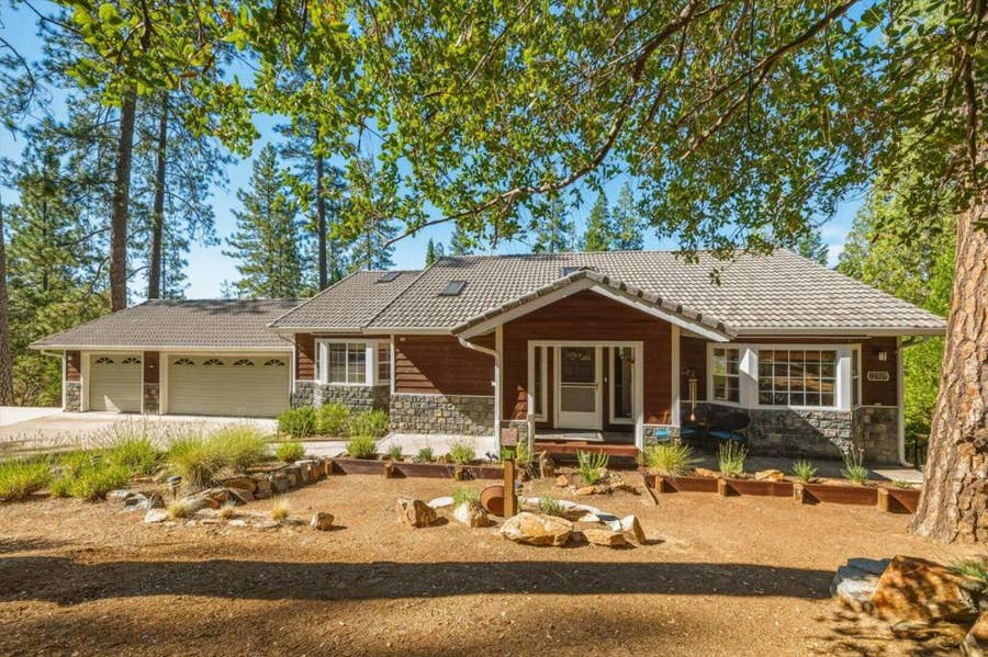 Property photo for 12309 Shooting Star Court, Groveland, CA