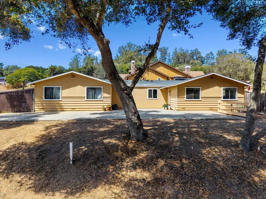 Property photo for 76857695 Pine Tree, Salinas, CA