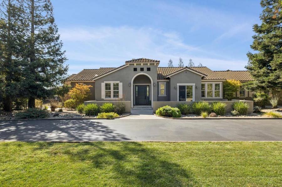 Property photo for 740 California Avenue, San Martin, CA