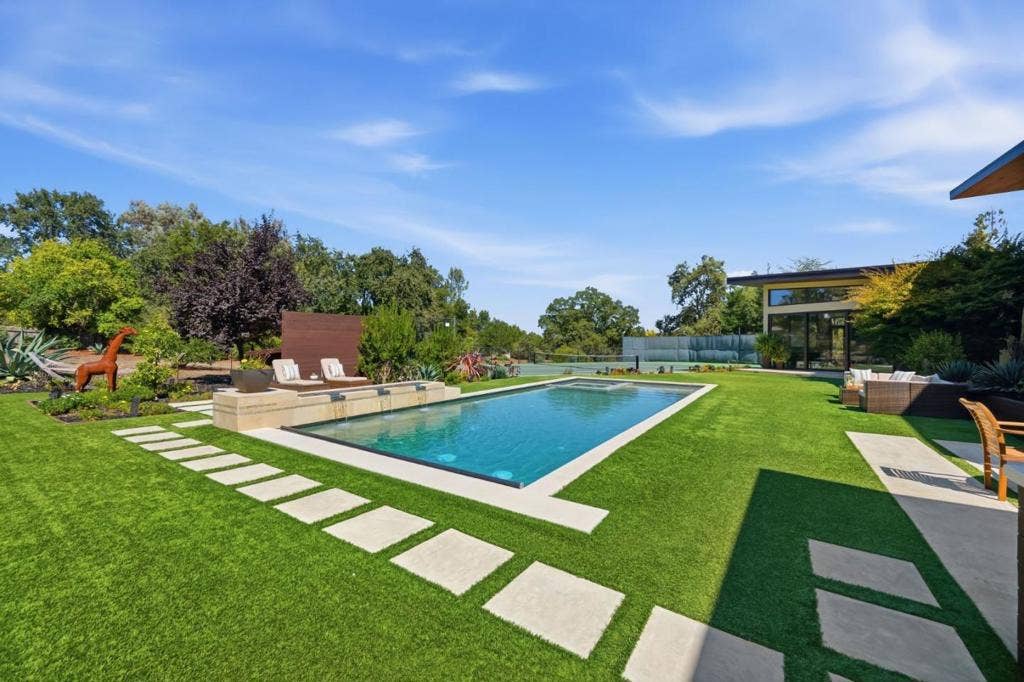 12271 Hilltop Drive, Los Altos Hills, CA 94024