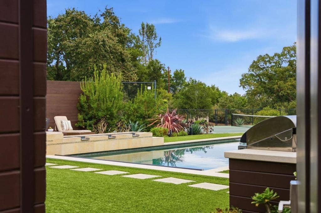 12271 Hilltop Drive, Los Altos Hills, CA 94024