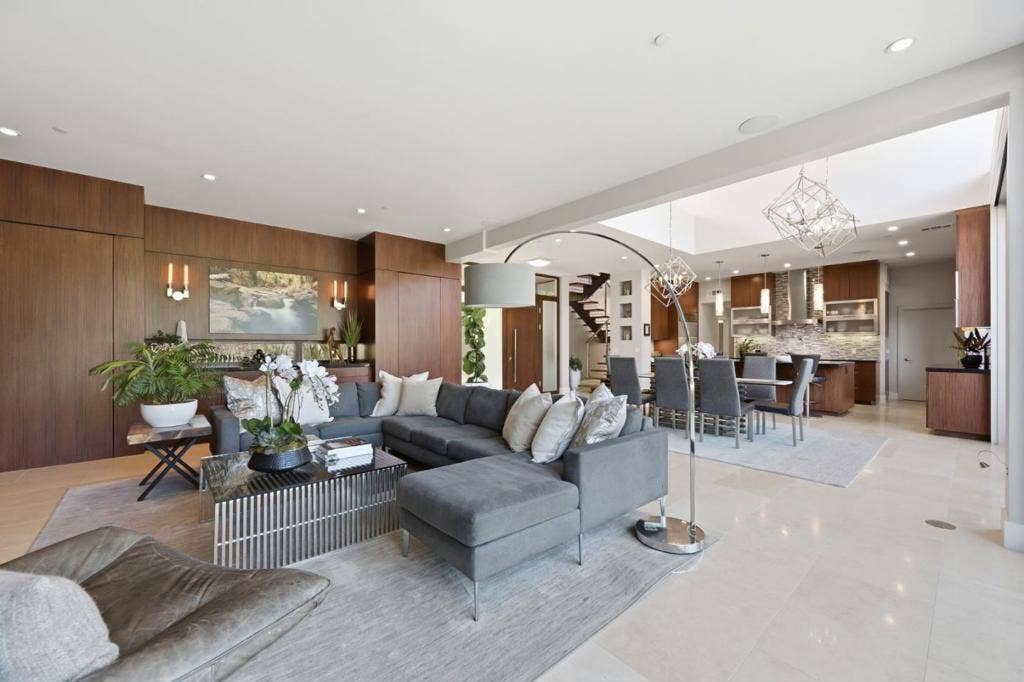 12271 Hilltop Drive, Los Altos Hills, CA 94024