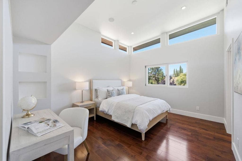 12271 Hilltop Drive, Los Altos Hills, CA 94024