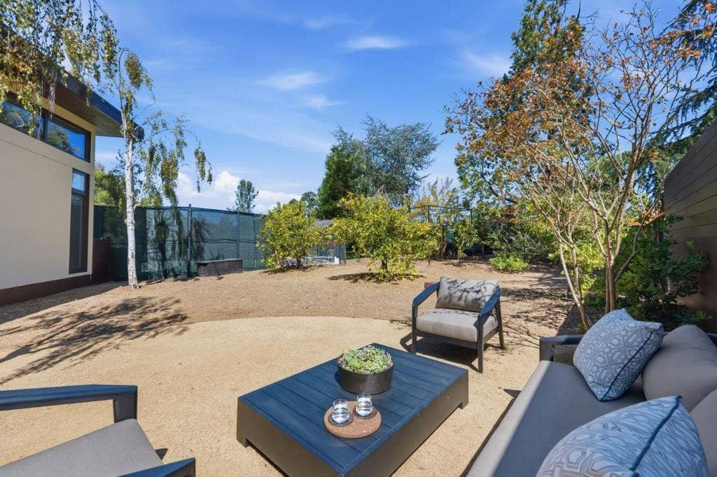 12271 Hilltop Drive, Los Altos Hills, CA 94024